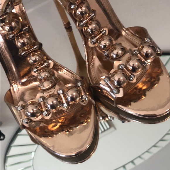 Stunning High Heels - Picture 6 of 6